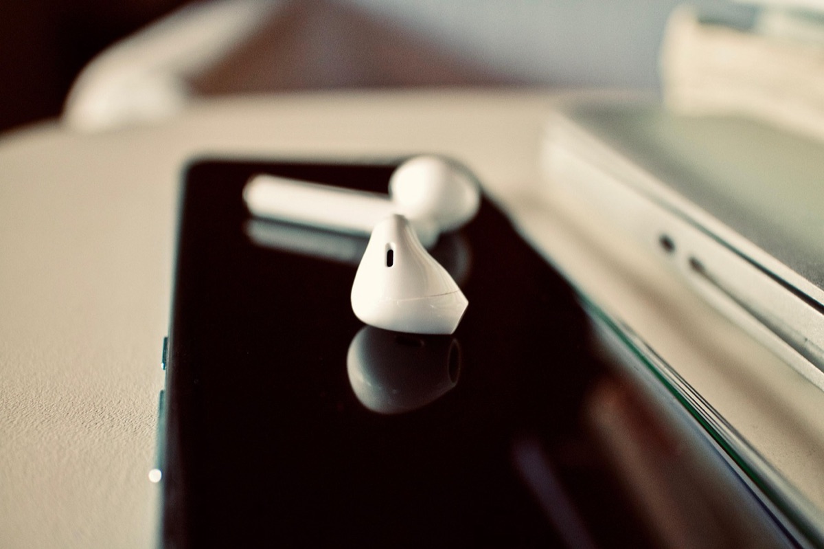 Estuche de auriculares inalámbricos
