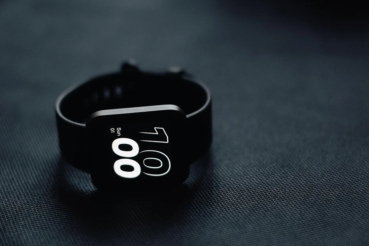 smartwatch, technology, watch, time, device, wireless, smart, digital, modern, mobile, gadget, electronic, wristwatch, wearable, touchscreen, wearable tech, spo